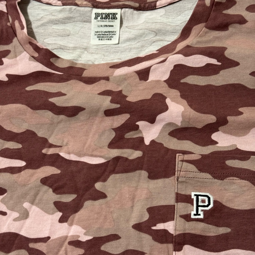 Pink camo tee large